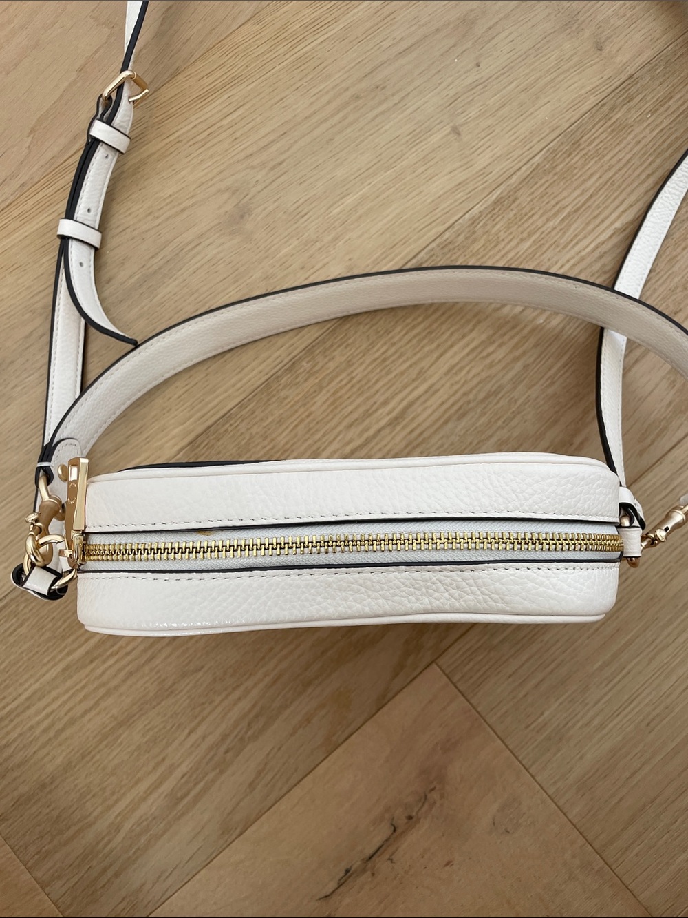 White Coach Purse - Picture 4 of 6